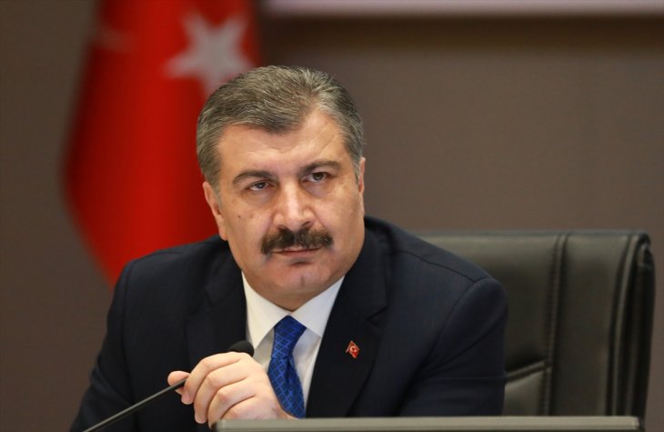 Bakan Koca’ya soruldu: 23 Nisan ve 1 Mayıs’ta sokağa çıkma yasağı olacak mı?