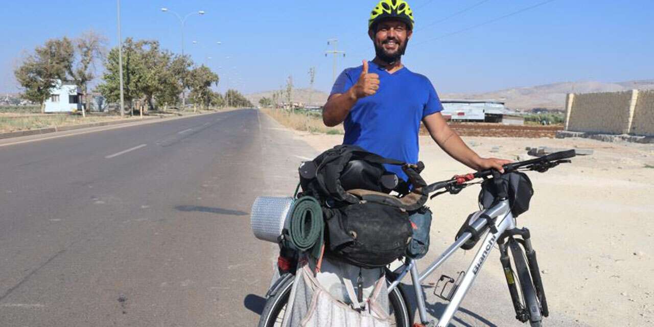 İki yıl önce kaybettiği annesi için yollarda! Kutsal topraklara pedal çeviriyor
