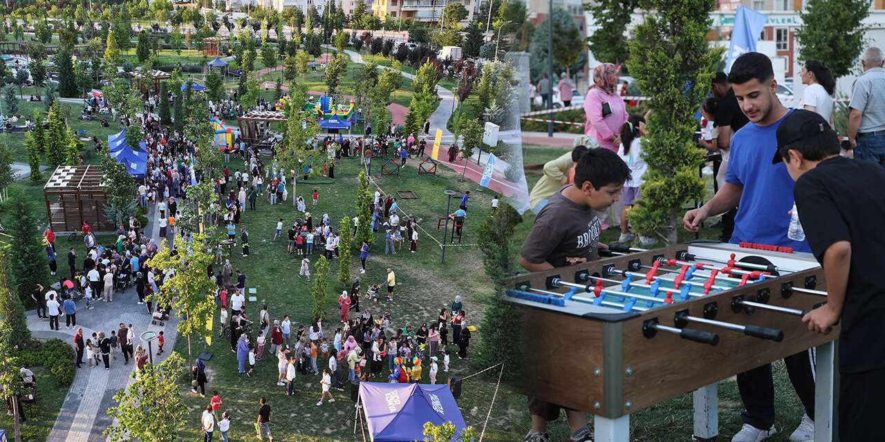 Konya'da 34 parkta ücretsiz etkinlik! Çocuklar doyasıya eğleniyor