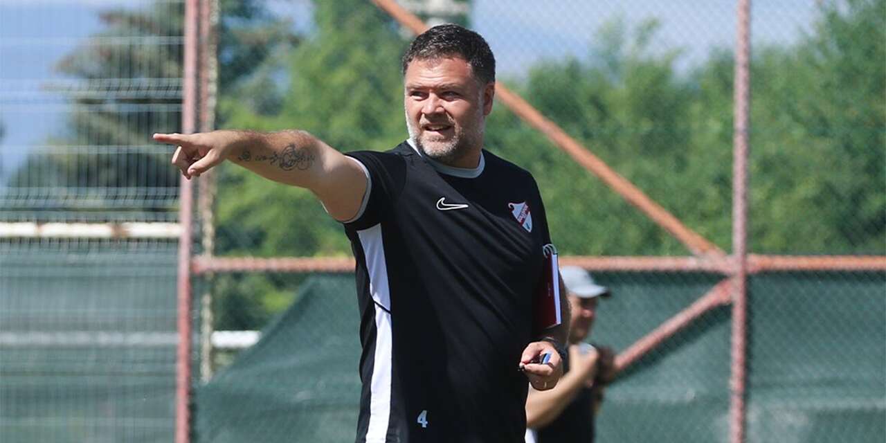 1. Lig ekibinde tarihi imza! 40 yıllık gelenek bozuldu