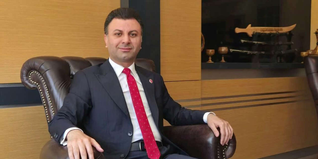Yeni Dünya Partisi yapay zeka müziklerine savaş açtı