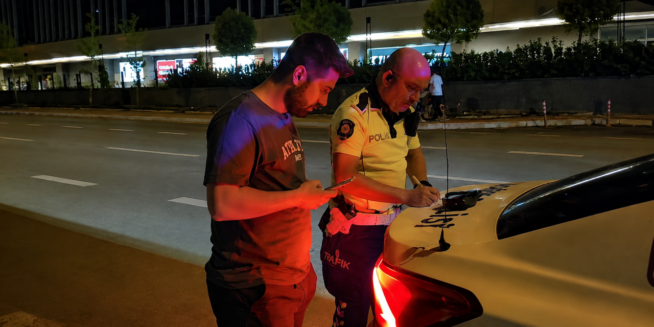 “Biraz süratliydim” dedi! Ters dönen araçtan sağ kurtuldu