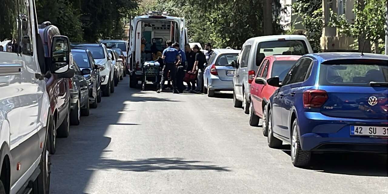 Konya’da apartmanda kanlı kavga! Yönetici bıçaklandı, durumu ağır