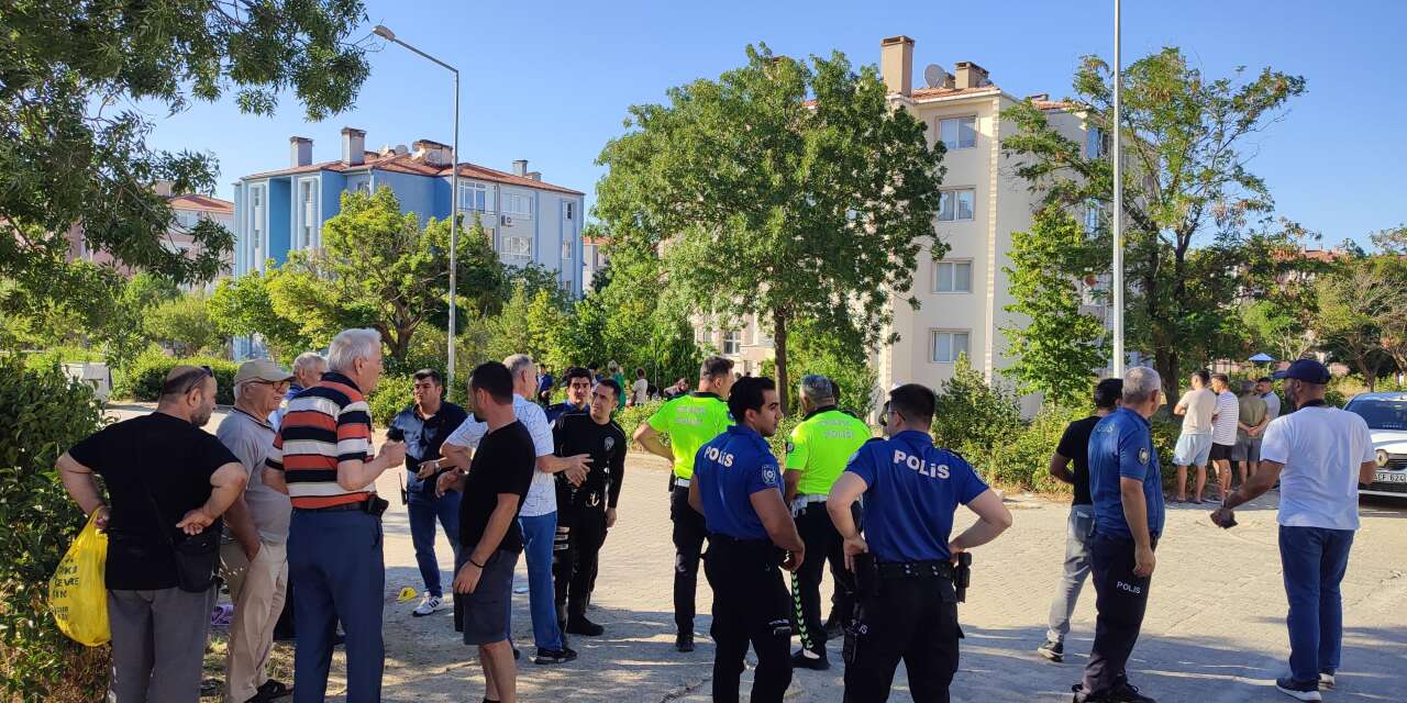 Emekli polis komşularına kurşun yağdırdı! 1 ölü, 2 yaralı var