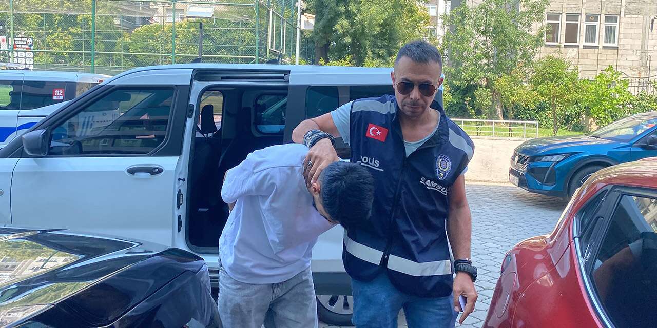 Evde korkunç olay! Kız arkadaşını sıcak kepçeyle yaktı