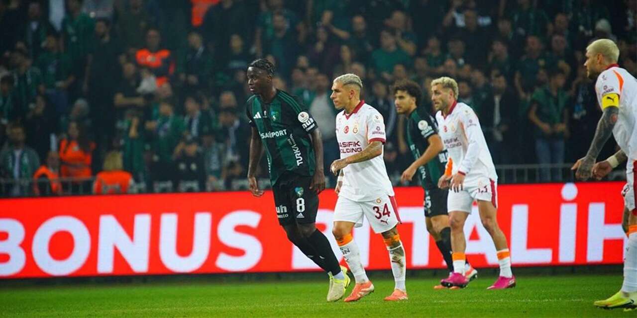 Süper Lig ekibinde ilginç olay! Bir kıza aşık oldu, takımı terk etti
