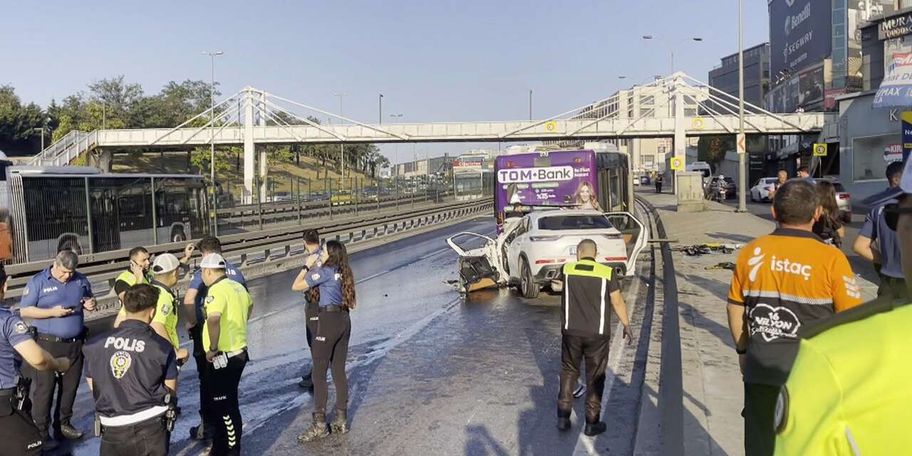 Biri polis memuru 3 kişinin öldüğü kazanın görüntüleri ortaya çıktı