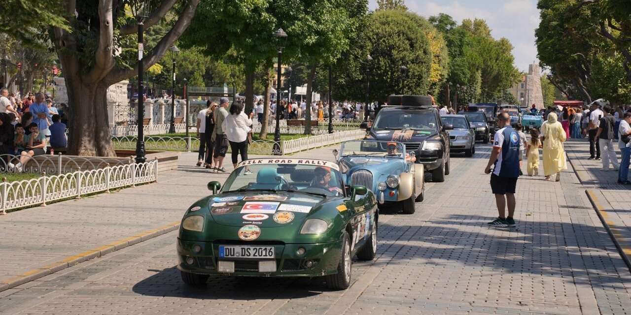 Anadolu Dostluk Rallisi yarın Konya'da! Klasik otomobiller iyilik yolculuğunda buluşuyor