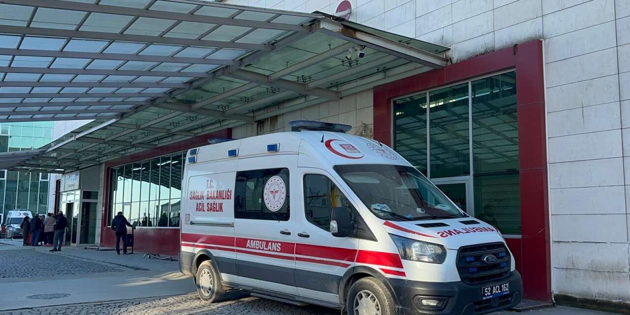 Çalışmak için geldikleri şehirde büyük acı! Ağabey öldü, 14 yaşındaki kardeşin durumu ağır