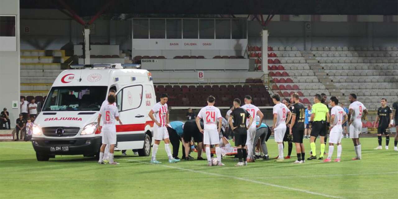 Oyuna girdi, 1 dakika sonra ambulansla hastaneye kaldırıldı