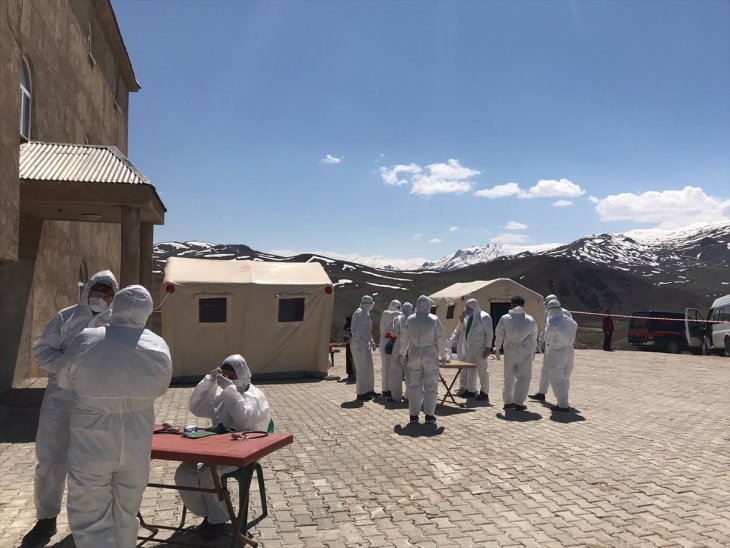 Muhtarın hastaları gizlediği mahallede vaka sayısı 44'e yükseldi