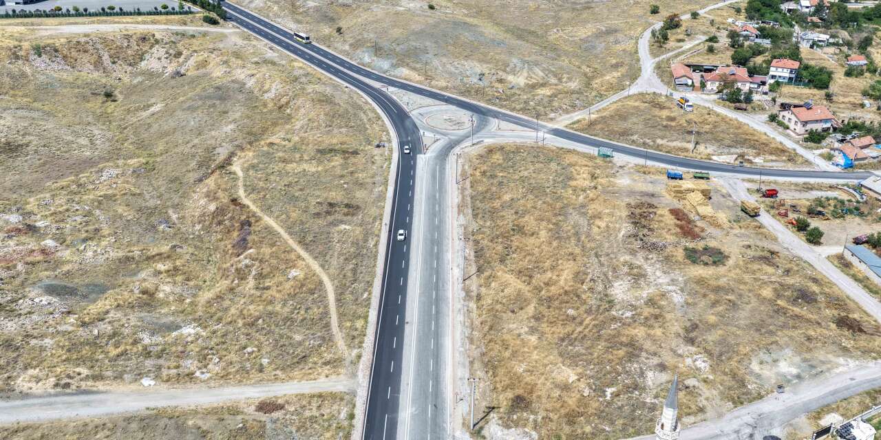 Konya’da önemli ulaşım güzergâhı yenilendi! 3 bin ton asfalt kullanıldı