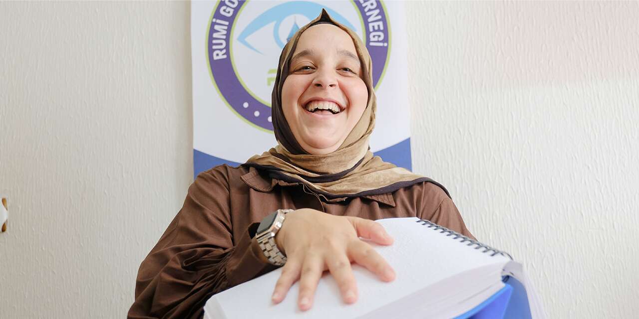 Konya’da 18 yaşında görme yetisini kaybetti, annesinin sözü hayatını değiştirdi