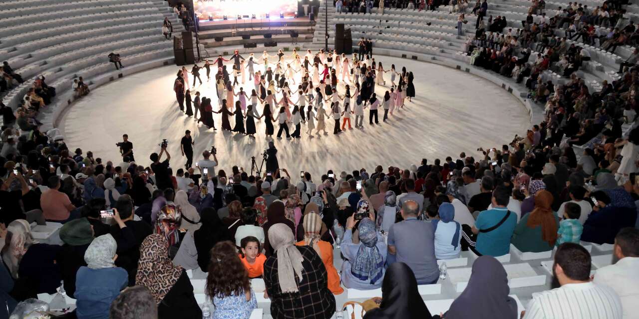 Konya’da 6 haftalık coşku bir güne sığdı! Karatay Gençlik Meclisi Yaz Okulu final yaptı