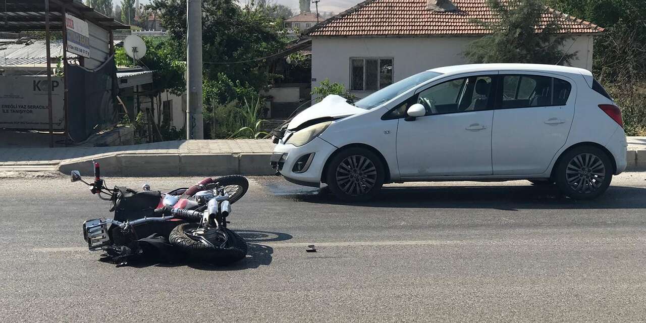 Konya’da otomobil motosiklete arkadan çarptı! Sürücünün durumu ağır