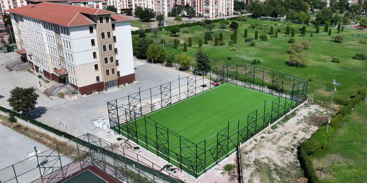 Konya’da halı saha sayısı artıyor! En kalabalık ikinci ilçeye 8 yeni saha