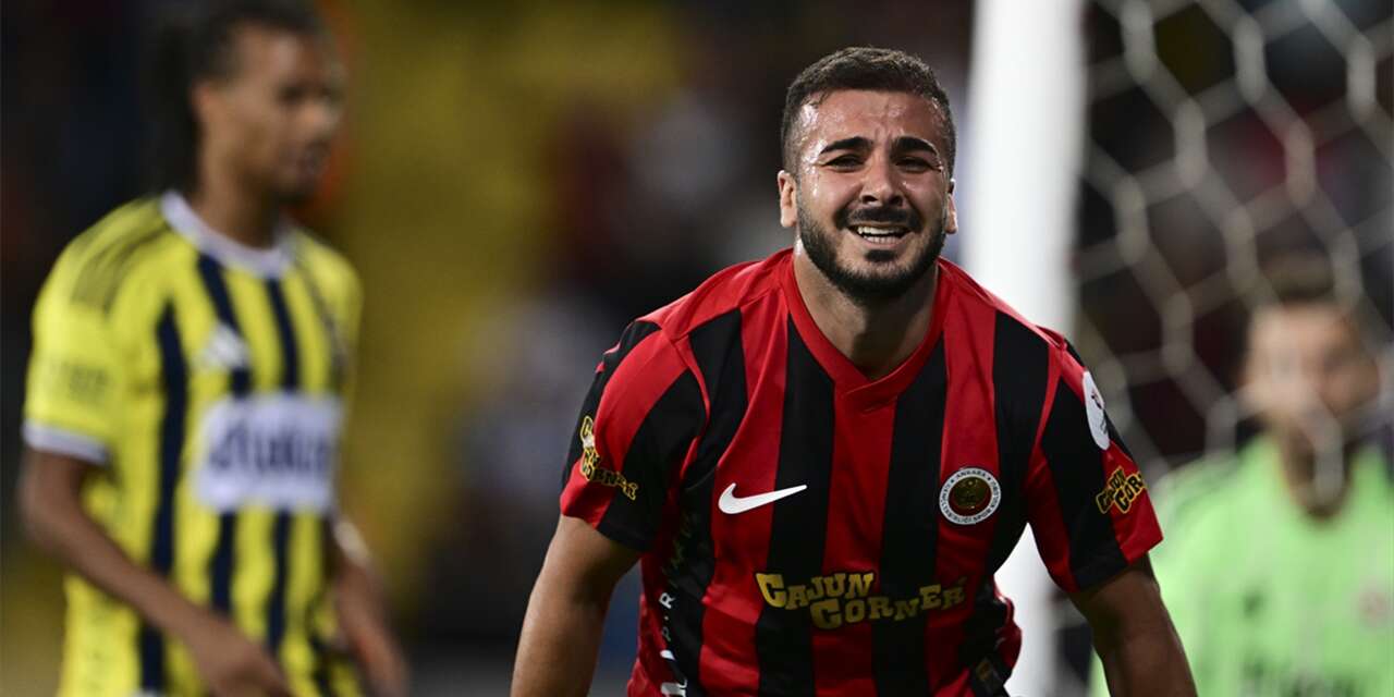 Konyaspor’un eski futbolcusu attığı golden sonra ağladı! Sebebi yürek burktu