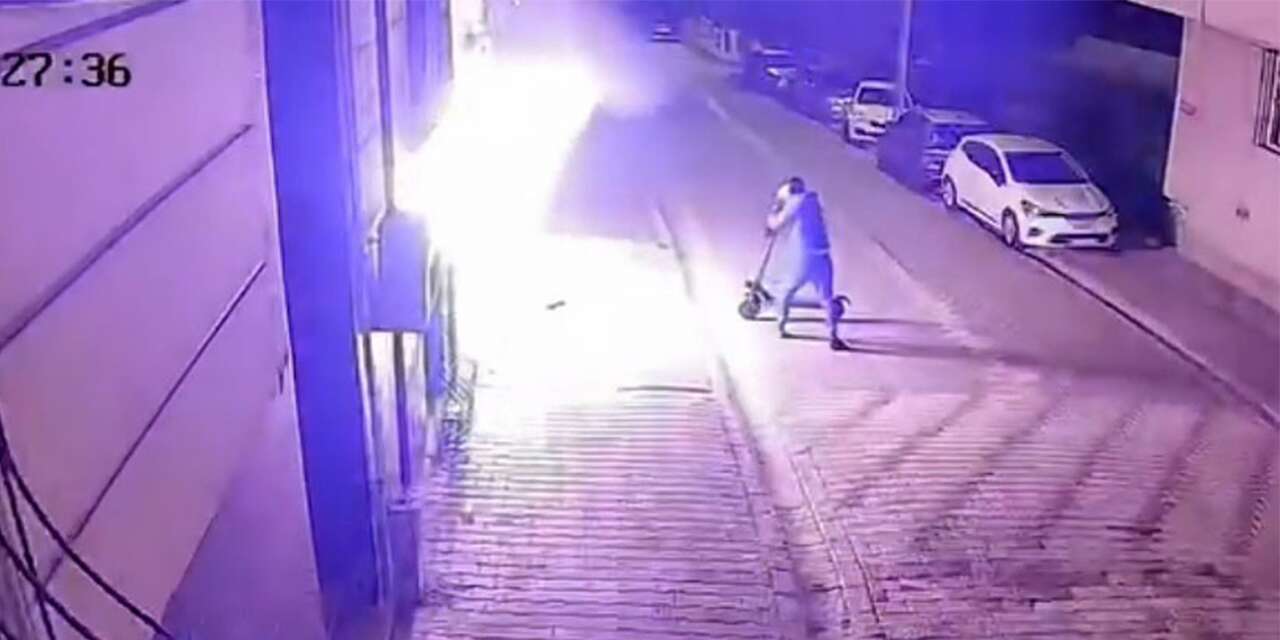 Eski sevgilisine hayatı zehir etti! Bu kez evini ateşe verdi
