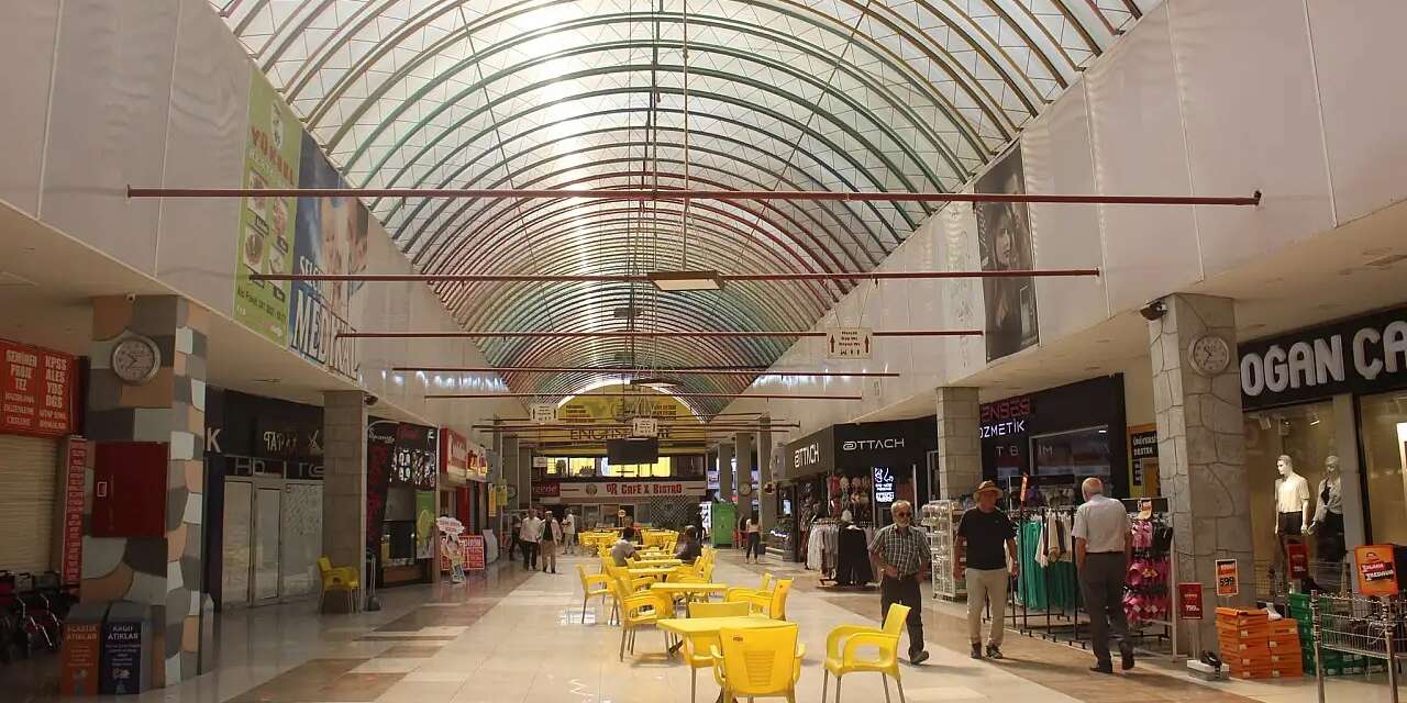 Konya’daki Gökkuşağı AVM yıkılıyor mu? Üniversiteden açıklama geldi