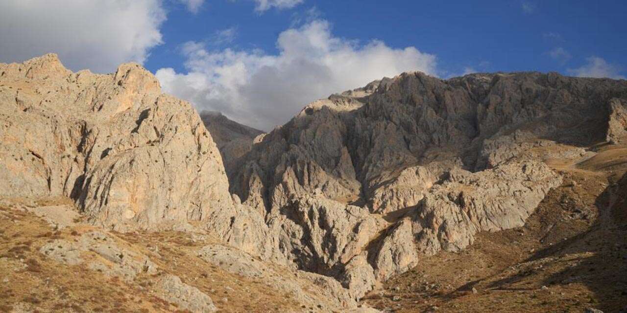İngiliz dağcı için ekipler seferber oldu! Helikopter Konya’dan havalandı