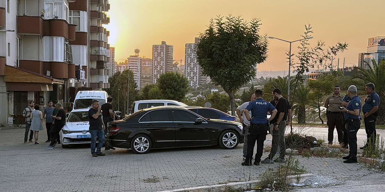 Borç-alacak meselesi bir aileyi yıktı! Baba ve oğlu öldürüldü, anne ağır yaralı