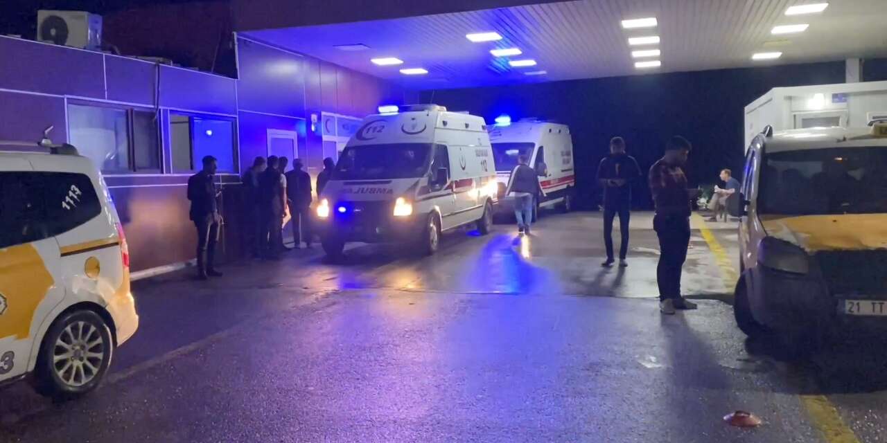 Restoranda kanlı kavga! 2 kişi öldürüldü, 6 da yaralı var