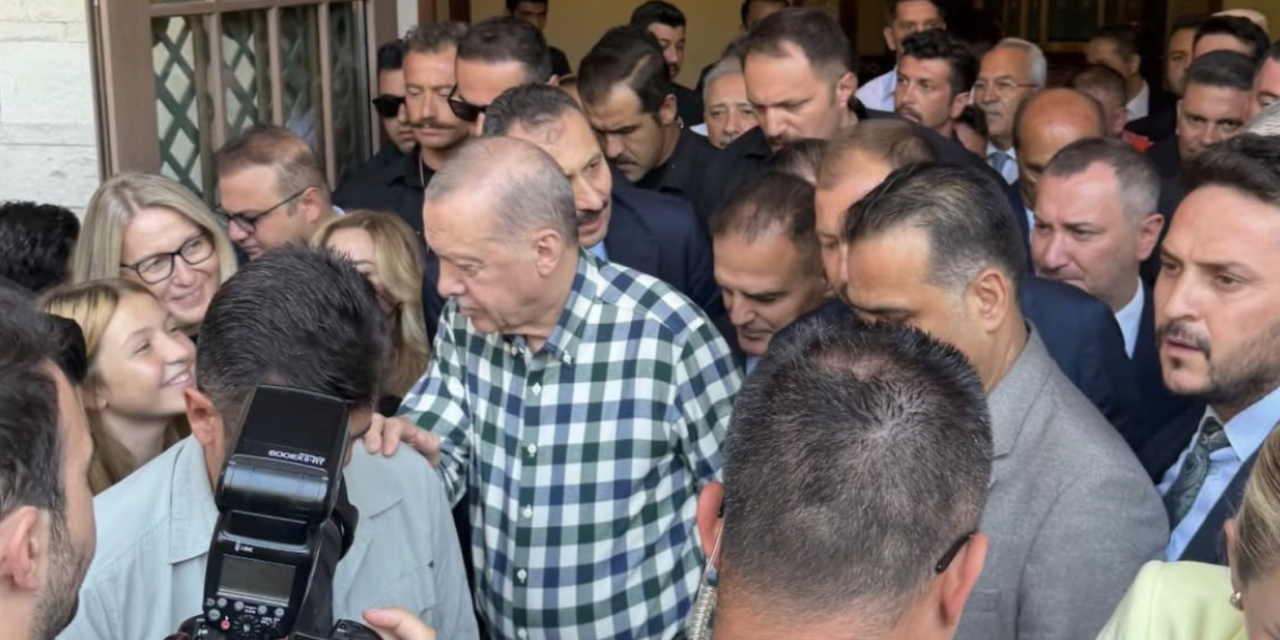 Cumhurbaşkanı Erdoğan’a Marmaris’te yoğun ilgi