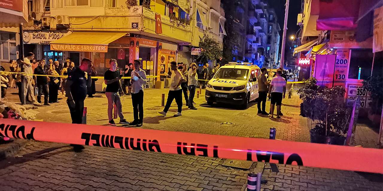 Sokak ortasında silahlı çatışma! 5 kişi yaralandı