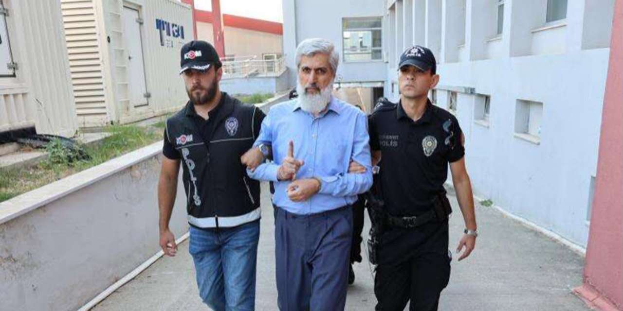 Alparslan Kuytul’la ilgili yaptığı paylaşım öğretmenin başını yaktı
