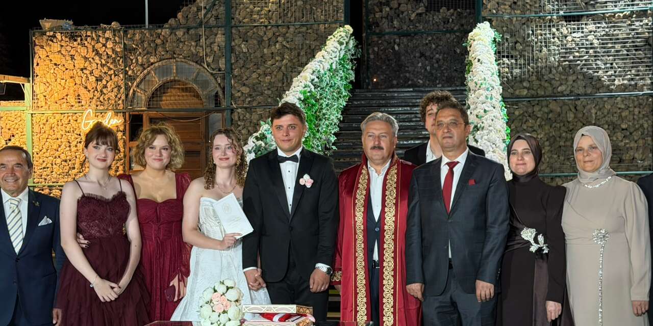 Kayseri’de görkemli düğün! Başeğmez ve Şahin ailelerinin mutlu günü
