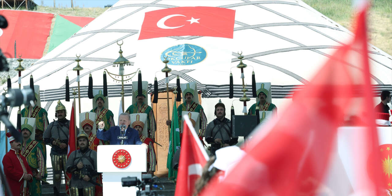 Cumhurbaşkanı Erdoğan’dan Ahlat’ta dikkat çeken İsrail mesajı: Bizim de bir hesabımız var