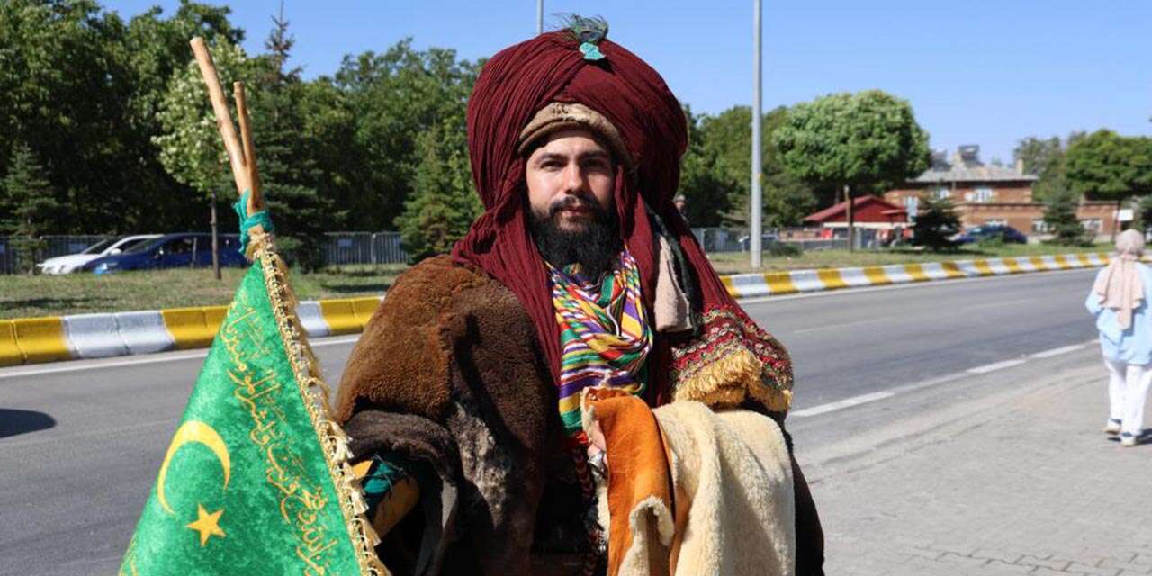 Selçuklu kültürünü Konya’dan Ahlat’a taşıdı! Seyfullah Mutlu’dan tarihi yolculuk