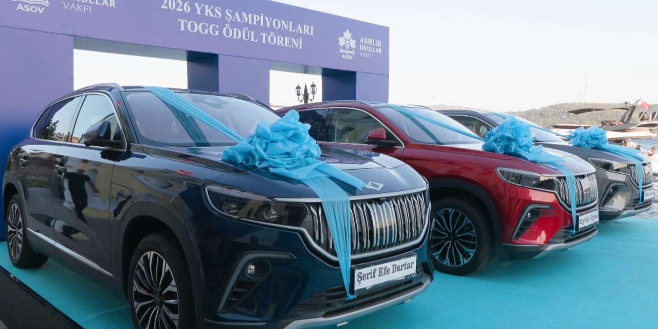 YKS şampiyonlarına TOGG hediye edildi