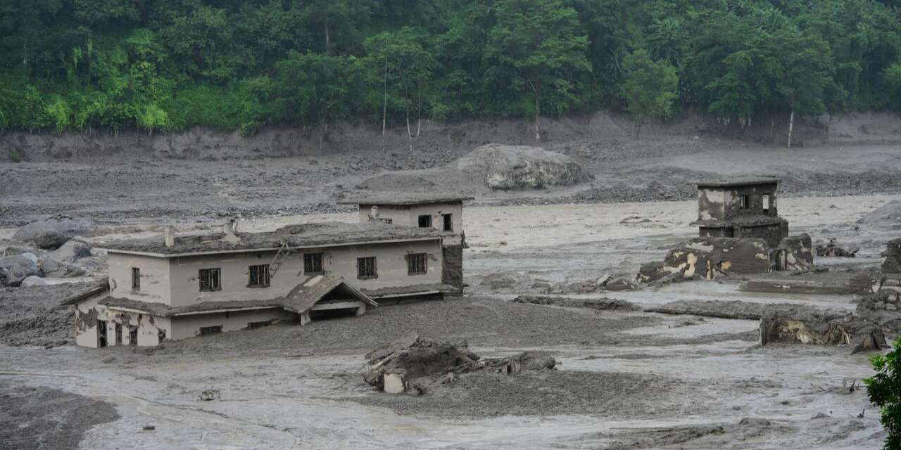 Nepal'de selde hayatını kaybedenlerin sayısı 162'ye yükseldi
