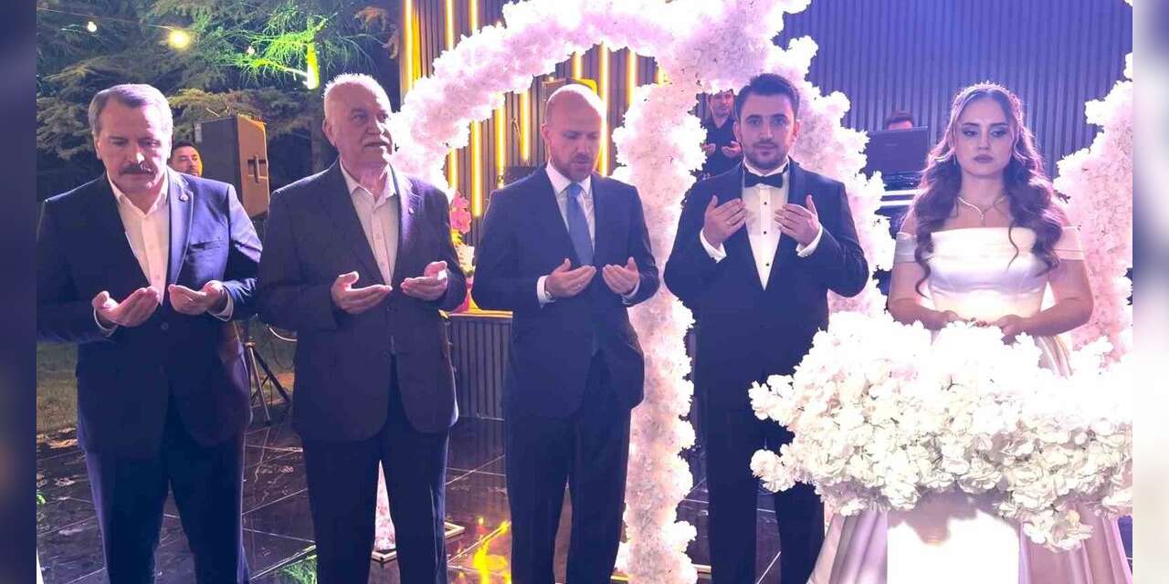 Bilal Erdoğan genç çifte seslendi: En az 3 çocuk
