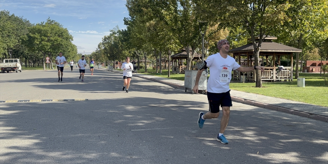 Konya’da 30 Ağustos coşkusu parkura taşındı! 400 sporcu kıyasıya yarıştı