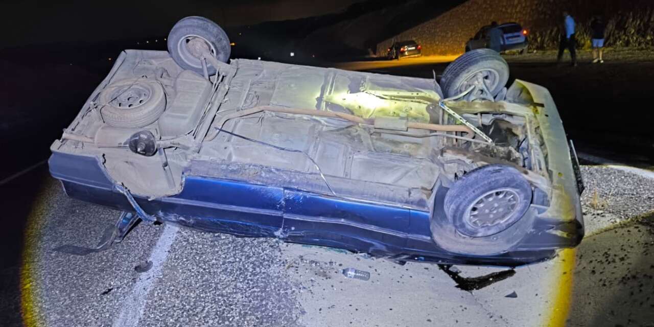 Tekeri kopan otomobil takla attı! 5 kişi yaralandı