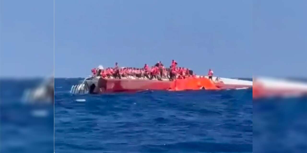 Girne'den Mersin'e yola çıkan gemi battı! 260 yolcu için kurtarma operasyonu