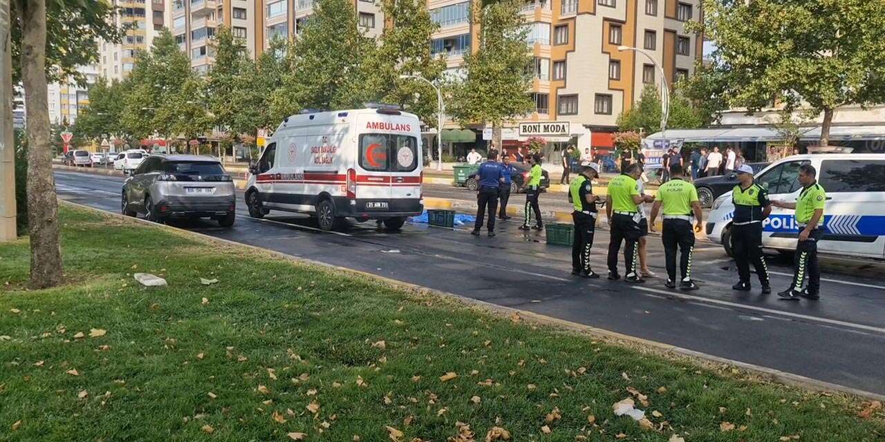 Yolun karşısına geçmek isterken otomobil çarptı! Olay yerinde hayatını kaybetti