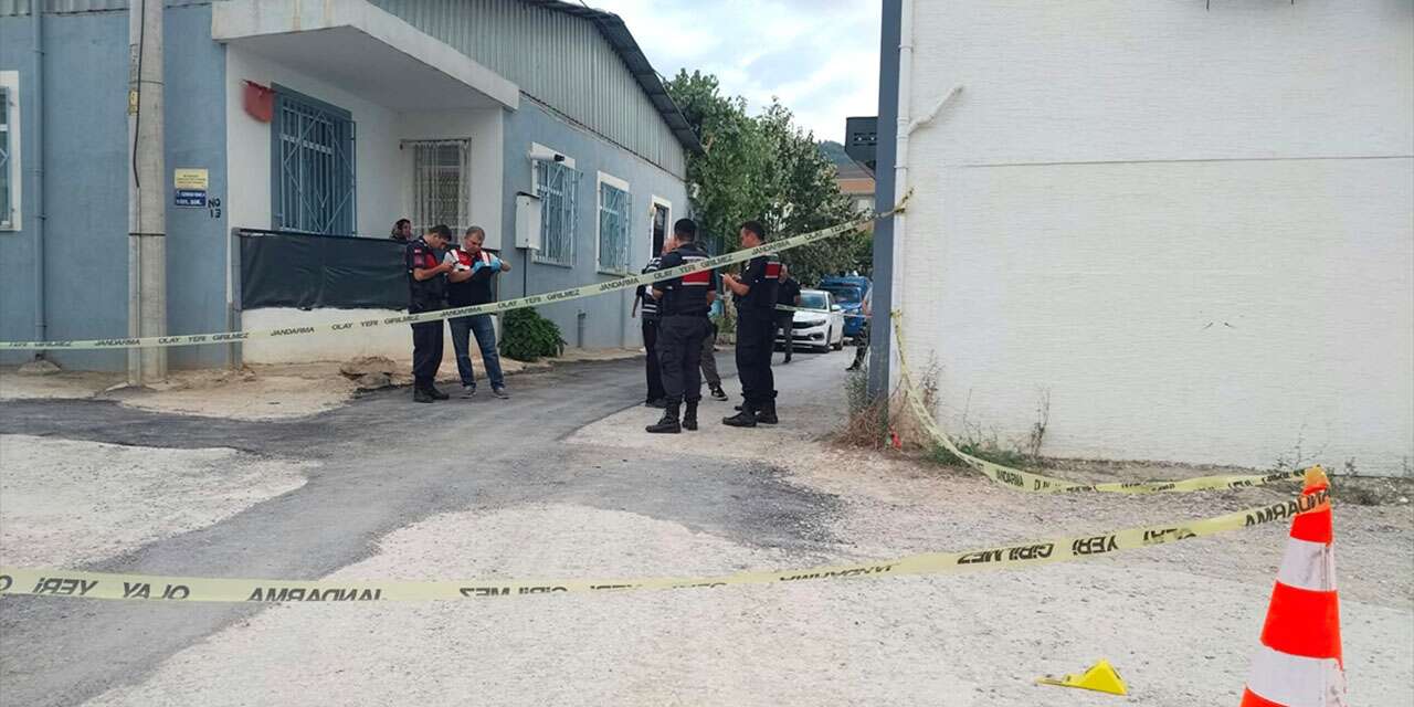 Sokak ortasında pompalı tüfekli saldırı! 27 yaşındaki genç öldürüldü