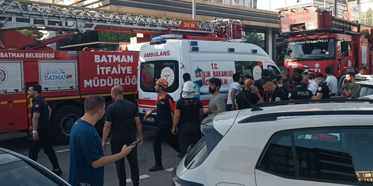 Spor salonundaki yangında can kaybı 3’e yükseldi