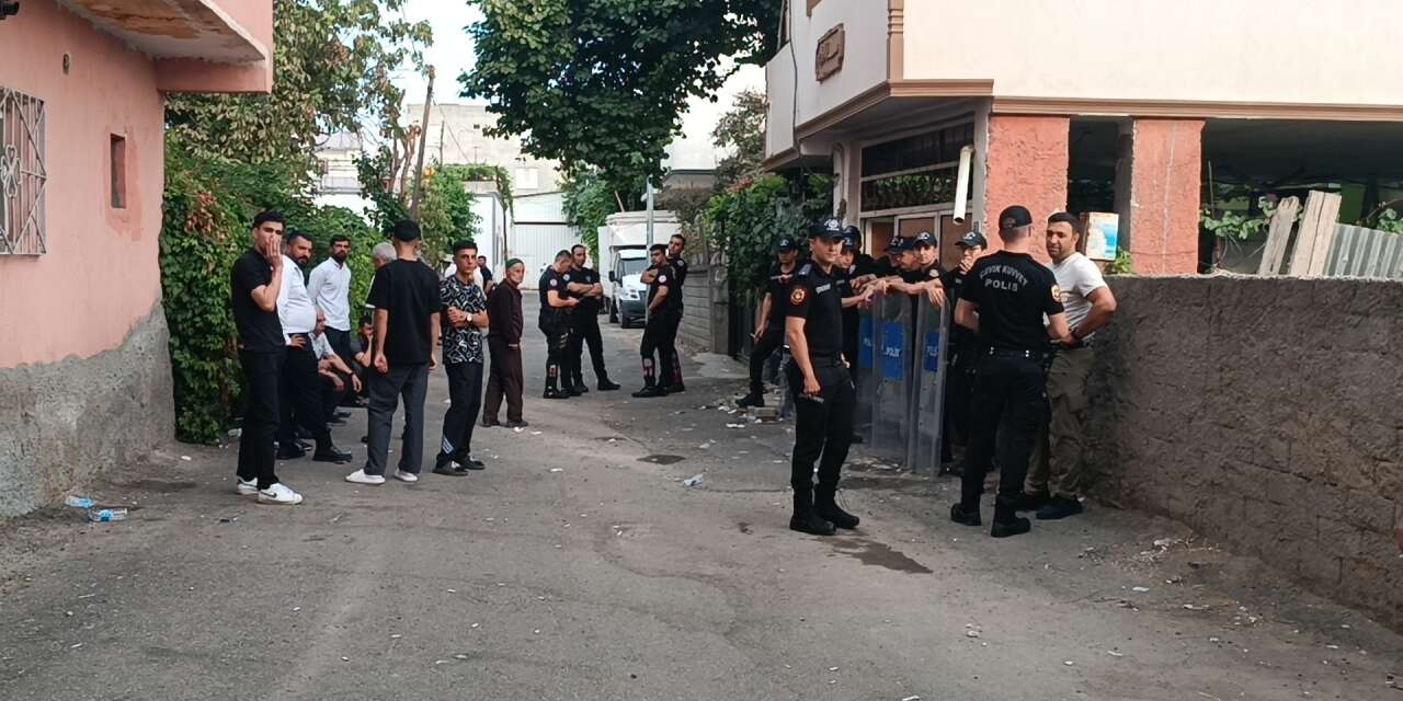 Annesini öldürüp cesedini çöpe attı! 30 yaşındaki genç tutuklandı