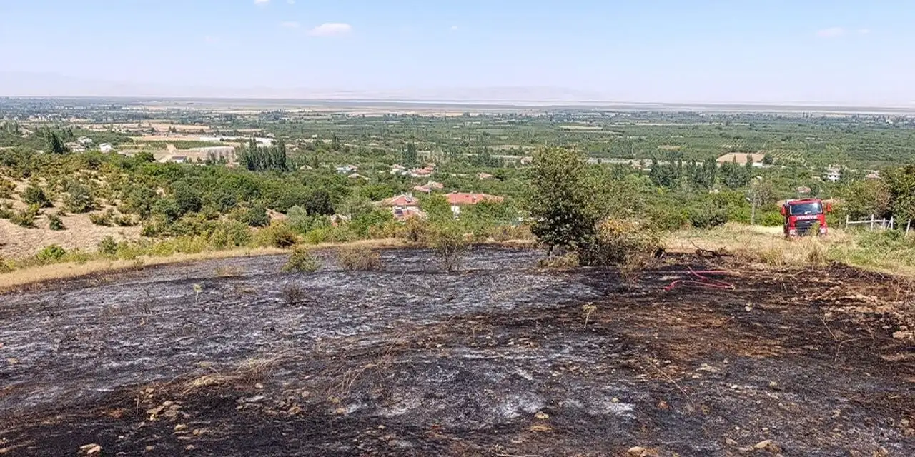 Konya’da korkutan yangın! Alevler ormana ramak kala söndürüldü