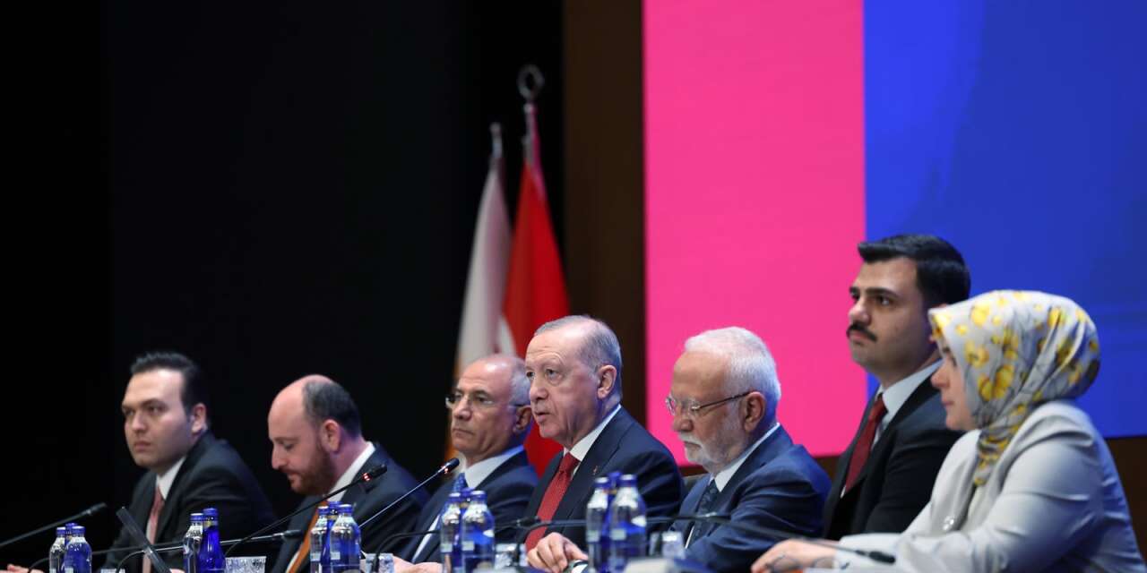AK Parti’ye 4 yeni belediye başkanı katıldı