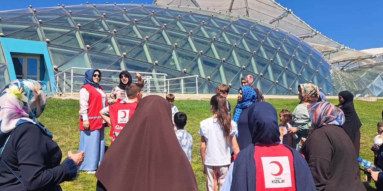 Çumra’da Konya'ya yetim çocukların yüzünü güldüren yolculuk
