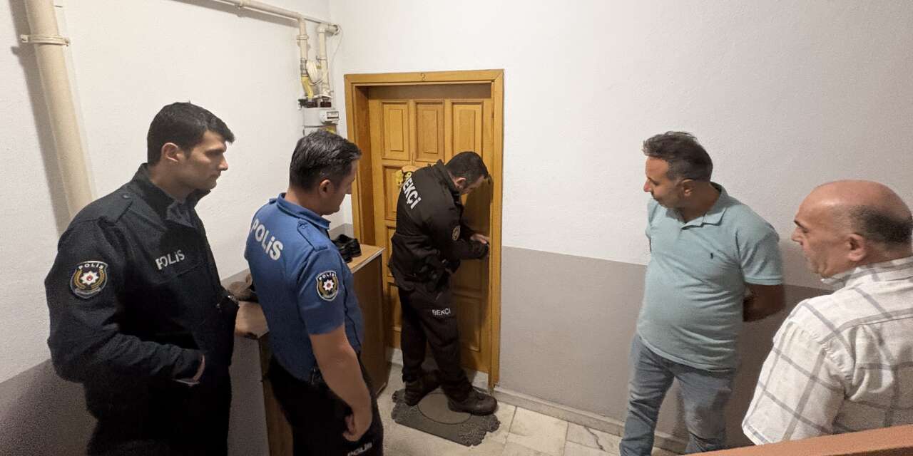 Camiye giderken açık unuttu! Yanık kokusu mahalleyi alarma geçirdi