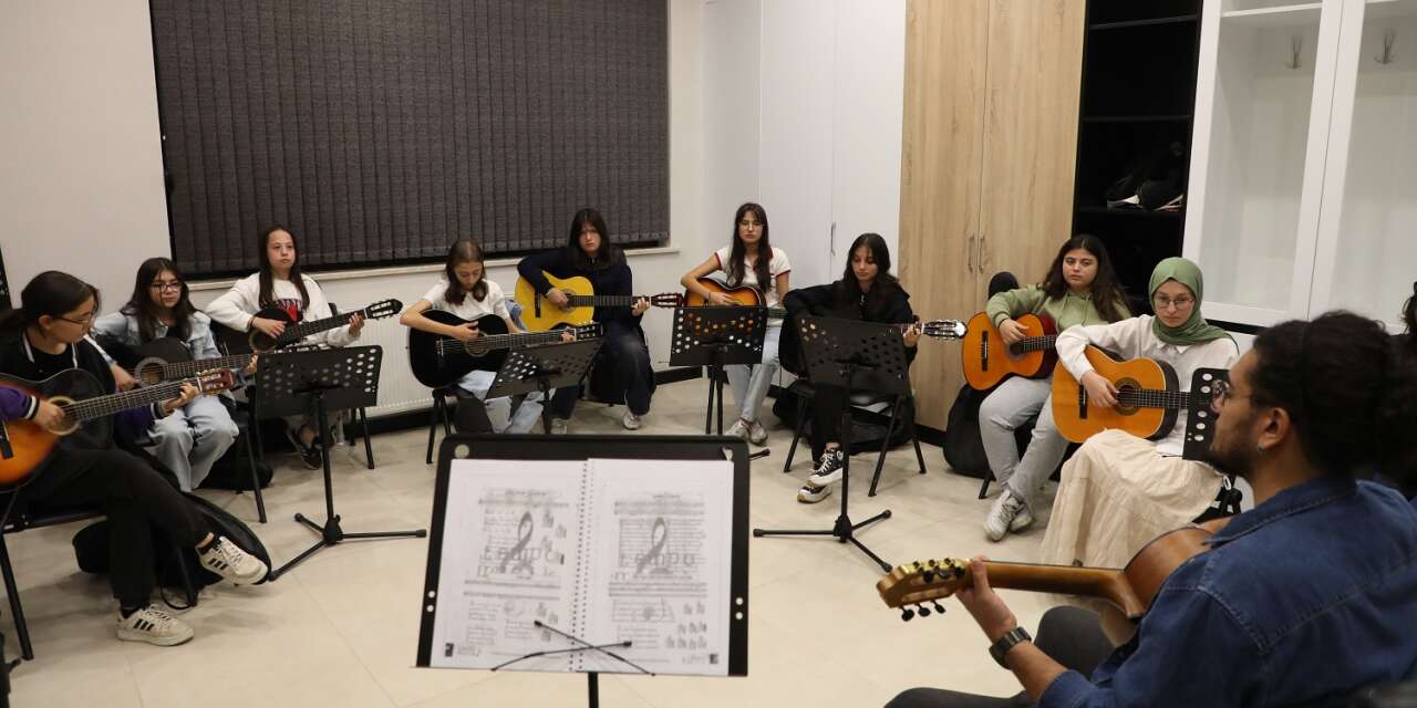 Karatay’da gençlere 8 farklı alanda kurs fırsatı! Başvurular başladı