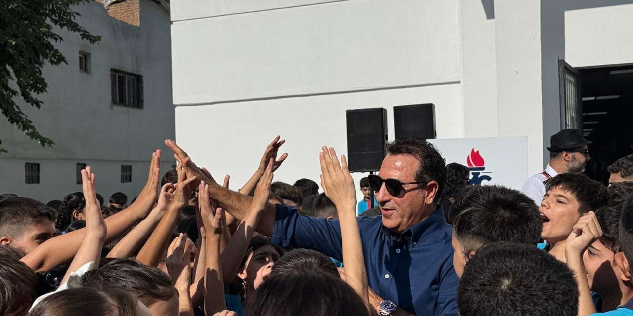 Mehmet Cansız yeni eğitim yılının heyecanını öğrencilerle paylaştı