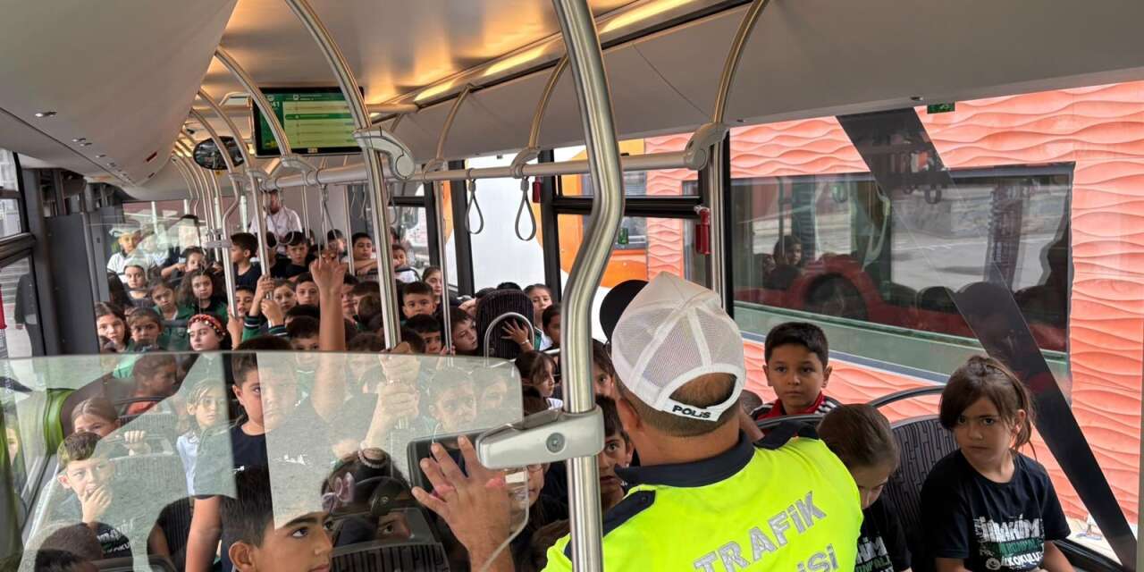 Konya’da Nezaket Otobüsü yeniden yollarda! 10 okulda eğitim verilecek