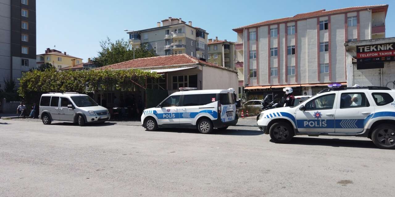 Kıraathanede kanlı hesaplaşma! Husumetlisini av tüfeğiyle vurdu